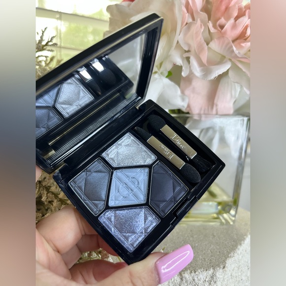 Dior Other - ***SOLD*** NWOB - Dior - 5 Couleurs Eyeshadow Palette - 277 Defy